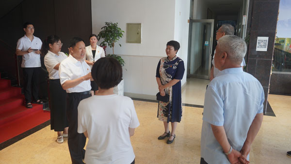 哈哈.jpg 哈哈.jpg